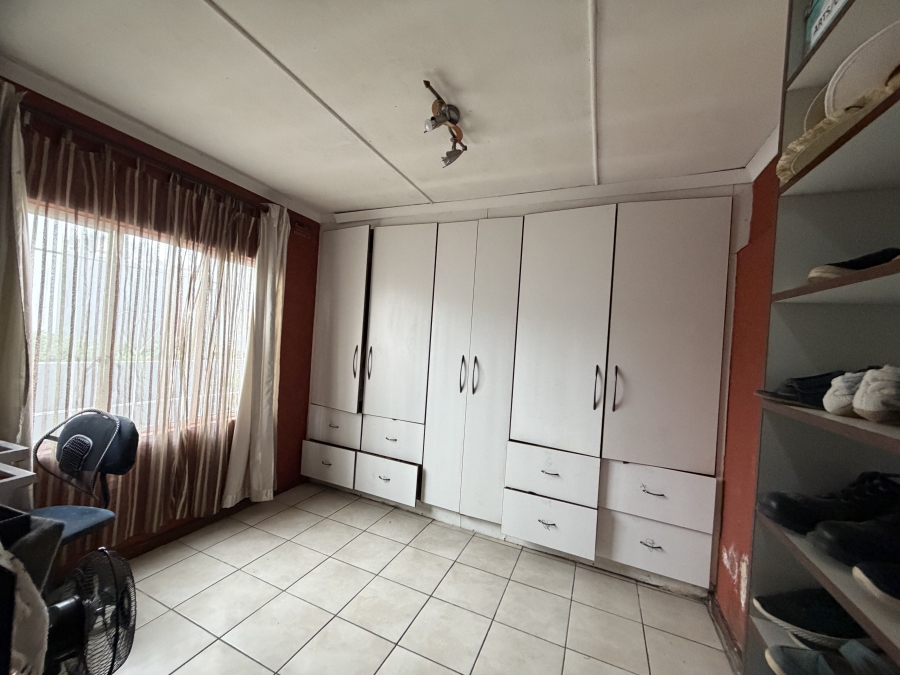5 Bedroom Property for Sale in Morningside Eastern Cape